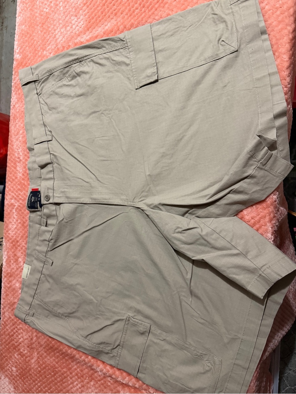 Dockers Men's Light Khaki Casual Pants in Beige